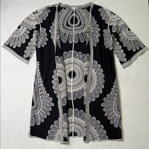 Anthropologie EST. 1946 Embroidered Tunic Top – XL